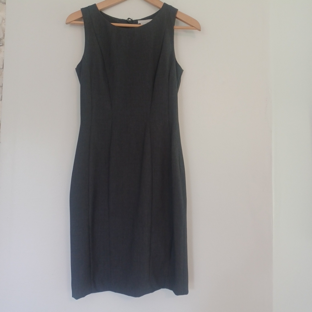H&M Sheath Dress Womens Size 4 Grey Pencil Sleevless Knee Length Corpcore